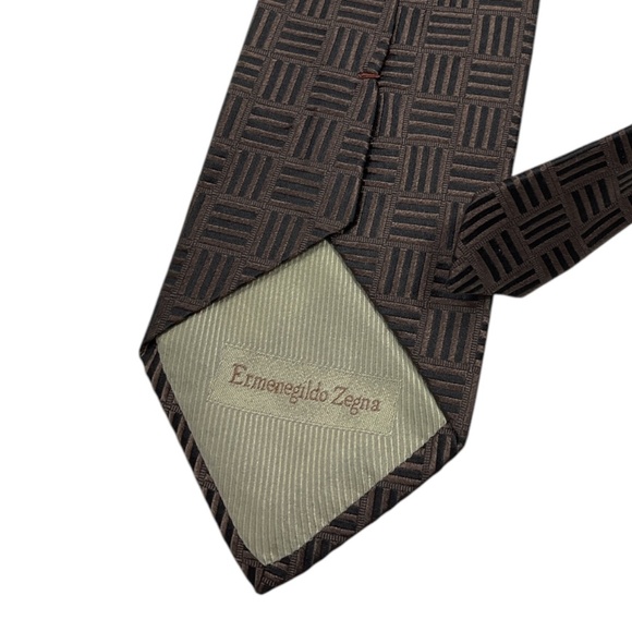 ERMENEGILDO ZEGNA Brown Geometric Silk LUXURY Tie ITALY - Picture 6 of 6